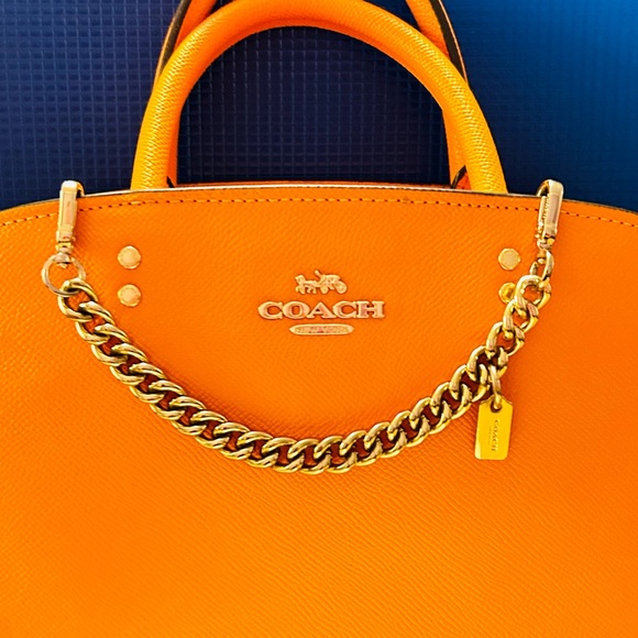 NWOT Coach Swag Bag Charm/ Bracelet/ Keychain - Picture 2 of 9